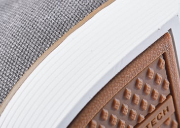  Athletic-inspired, lightweight, cushioned midsole for improved all-day comfort.